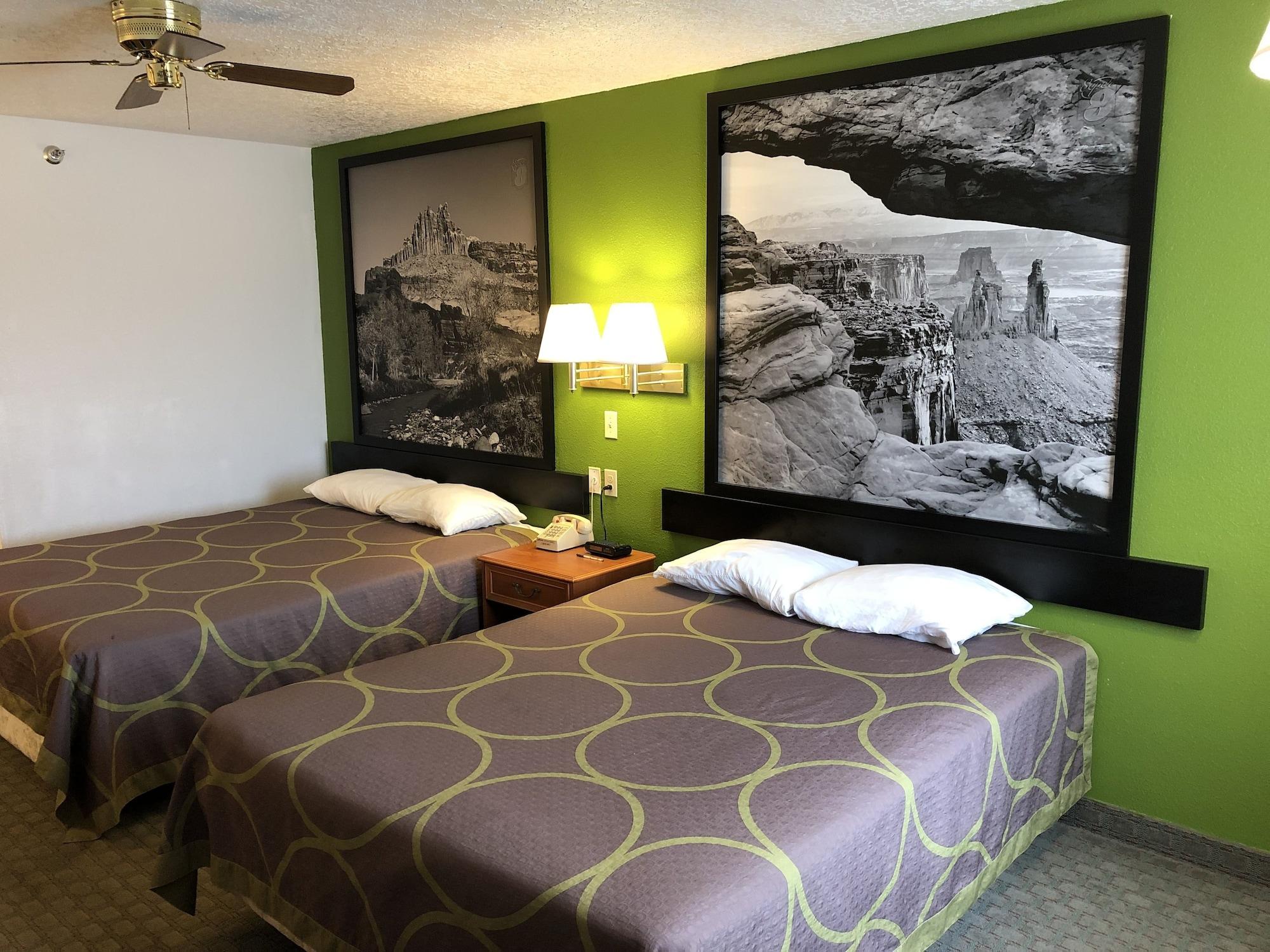 Motel Super 8 By Wyndham Price Exterior foto