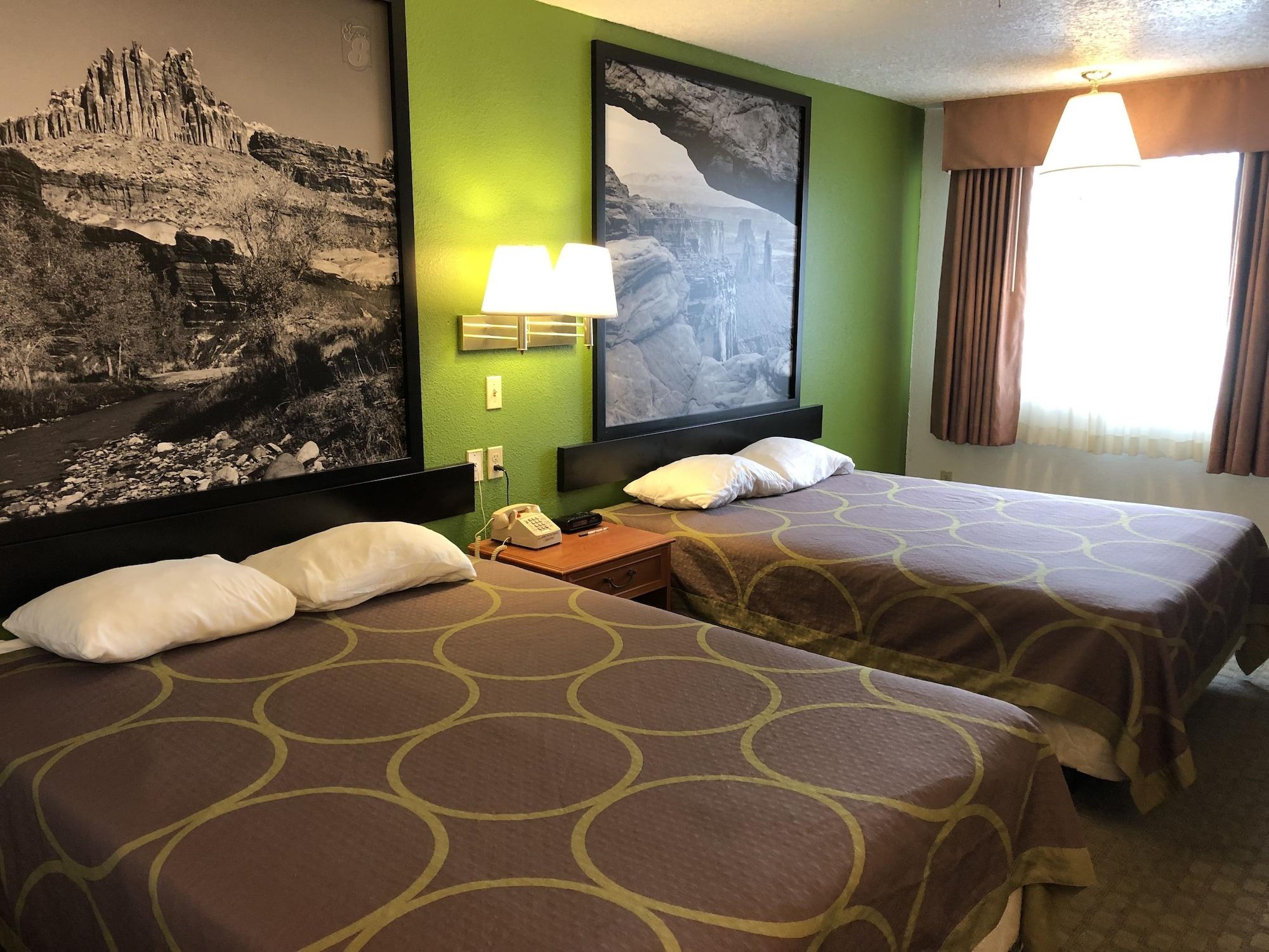 Motel Super 8 By Wyndham Price Exterior foto