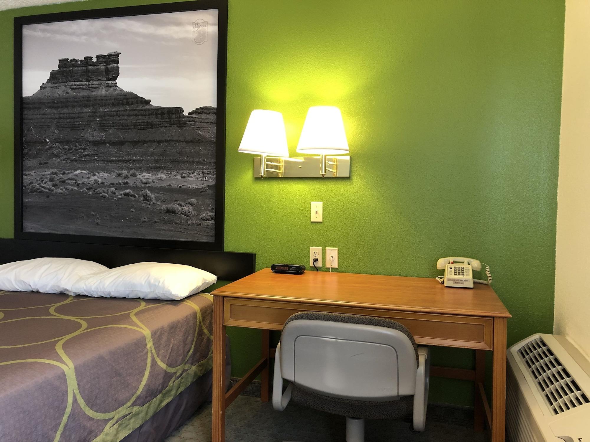 Motel Super 8 By Wyndham Price Exterior foto